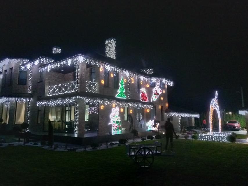 Fațadă de casă privată — vedere 9